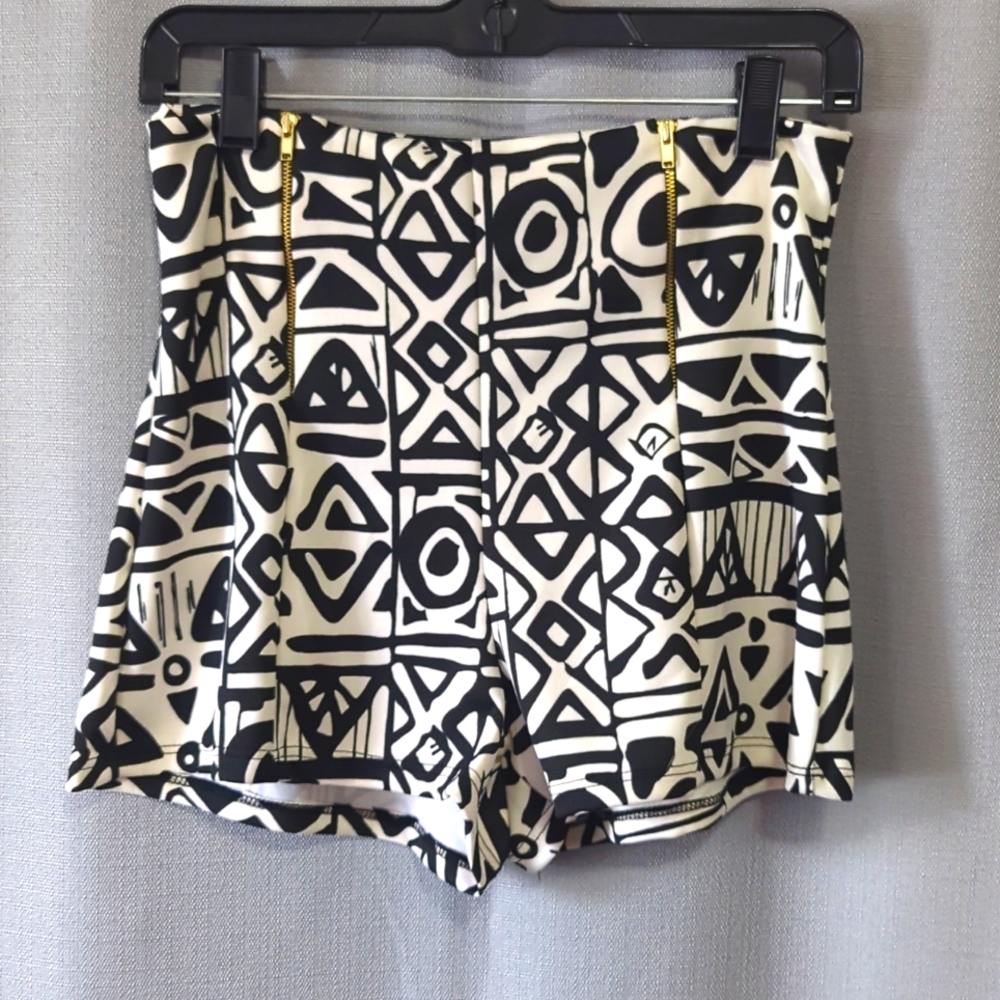 New shorts but no tag